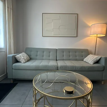 Nid Douillet Proche Ile De Re ラ・ロシェル